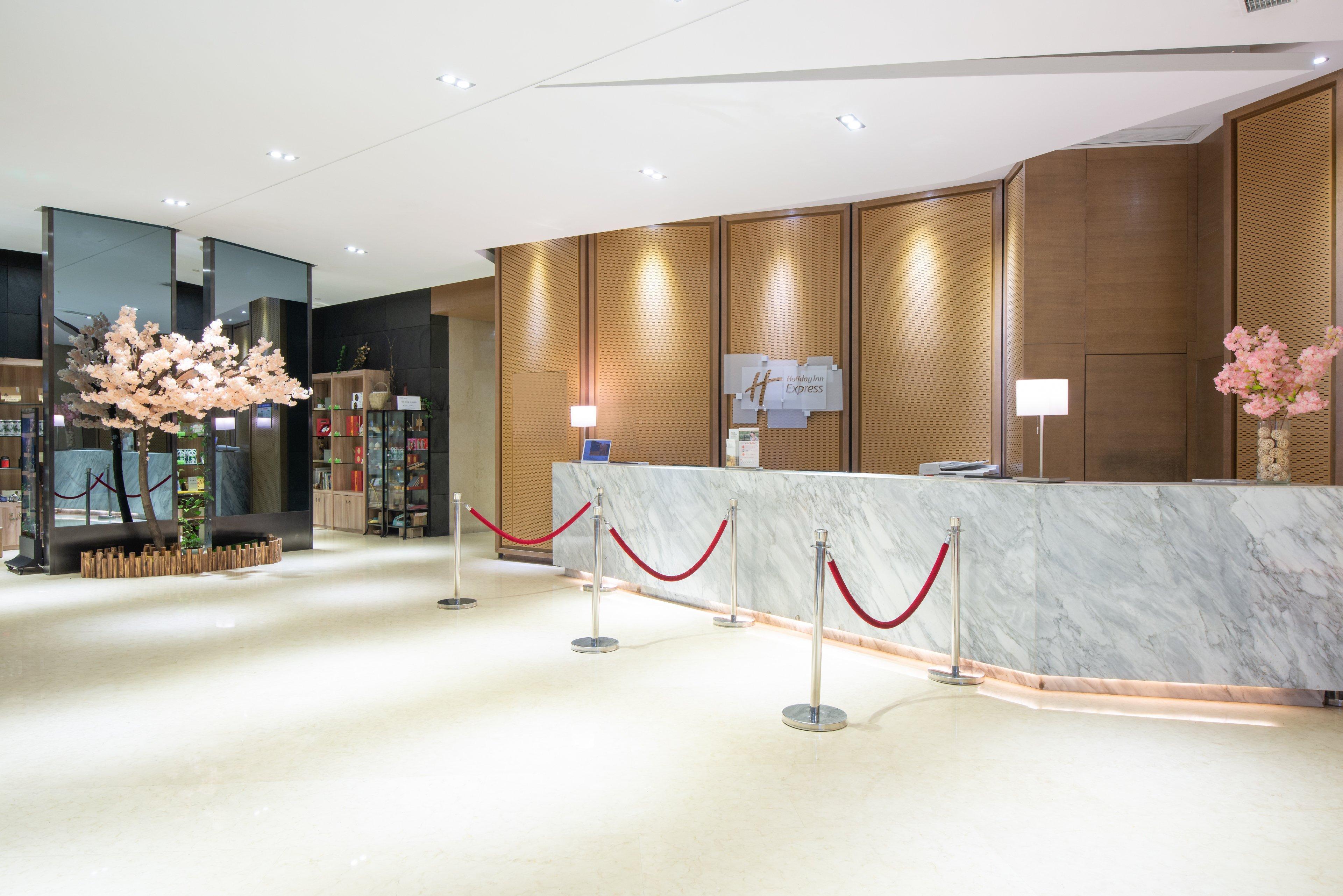 Holiday Inn Express Chengdu West Gate By Ihg Exterior photo