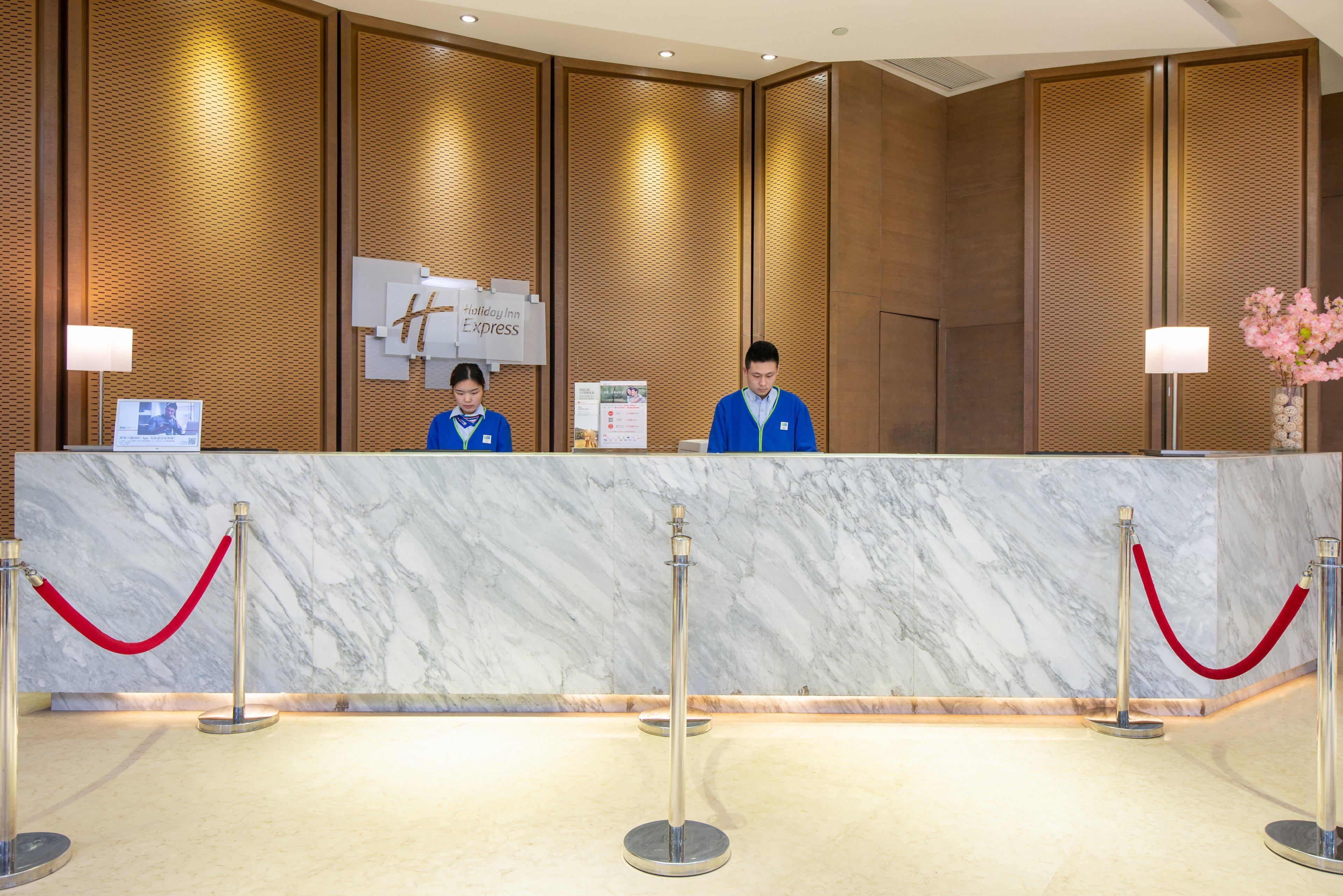 Holiday Inn Express Chengdu West Gate By Ihg Exterior photo